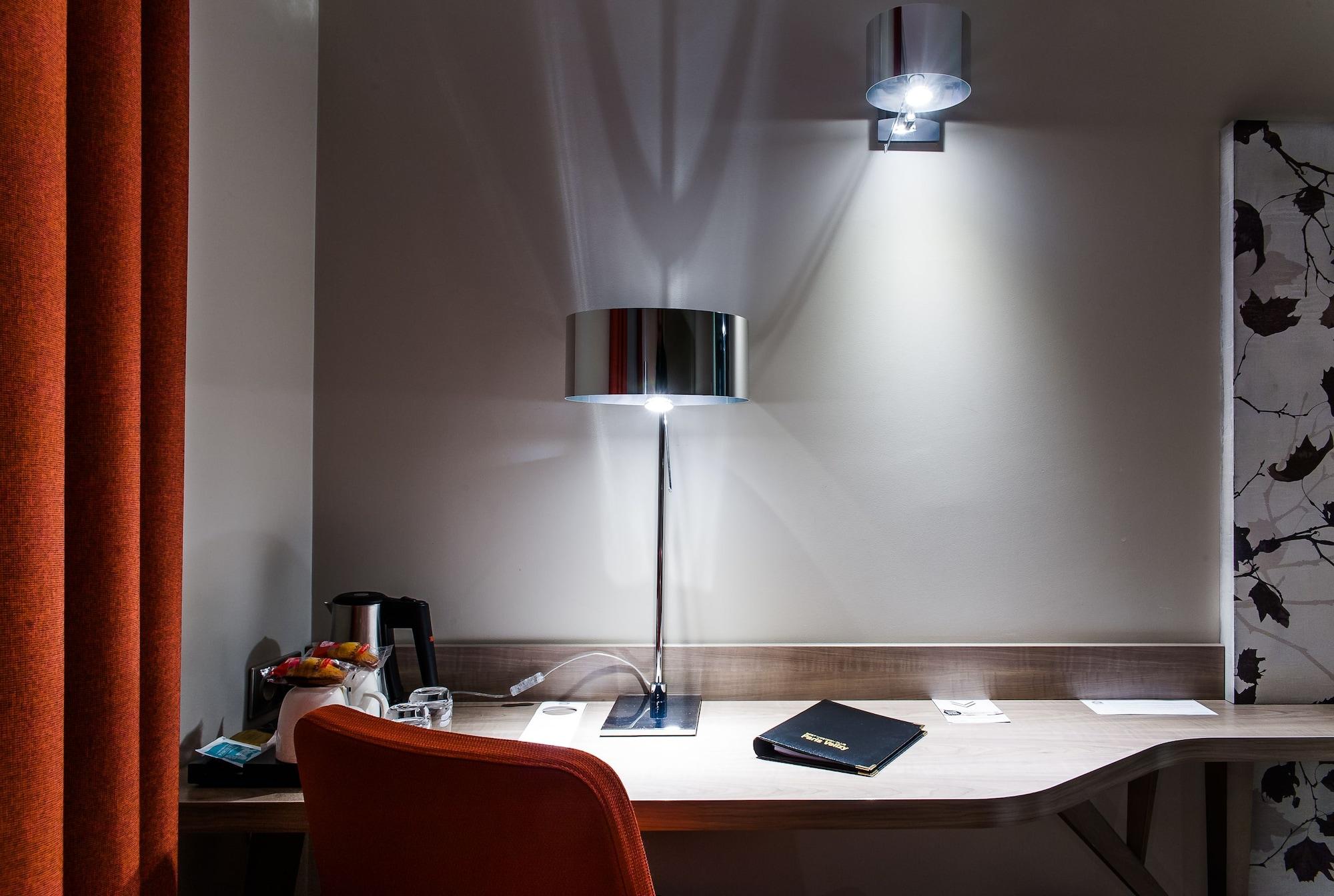 Best Western Plus Paris Velizy Exterior photo