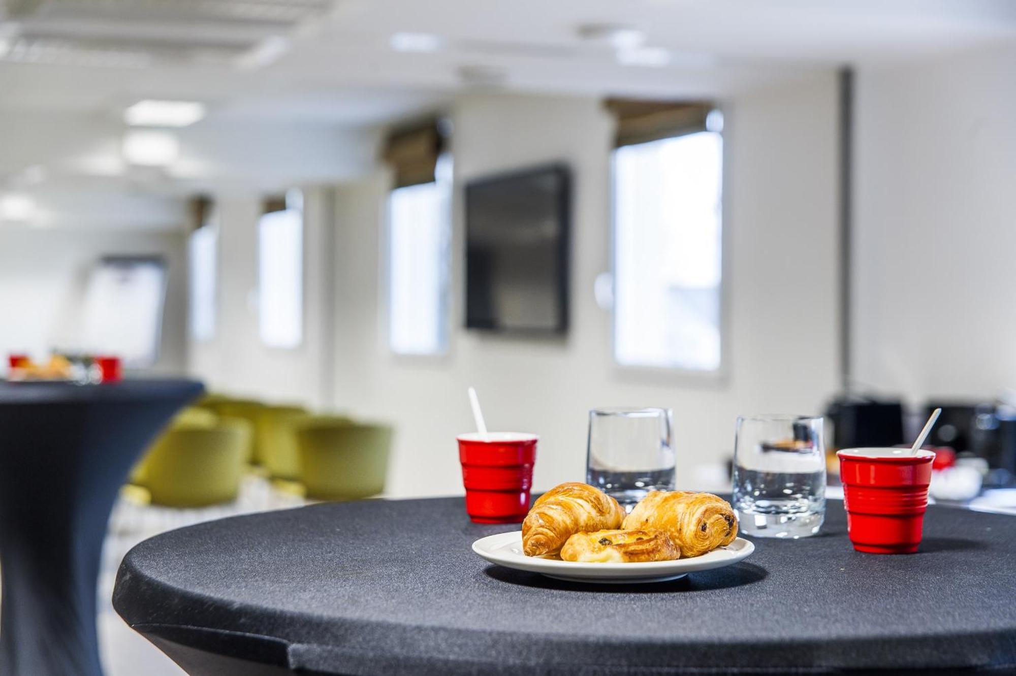 Best Western Plus Paris Velizy Exterior photo