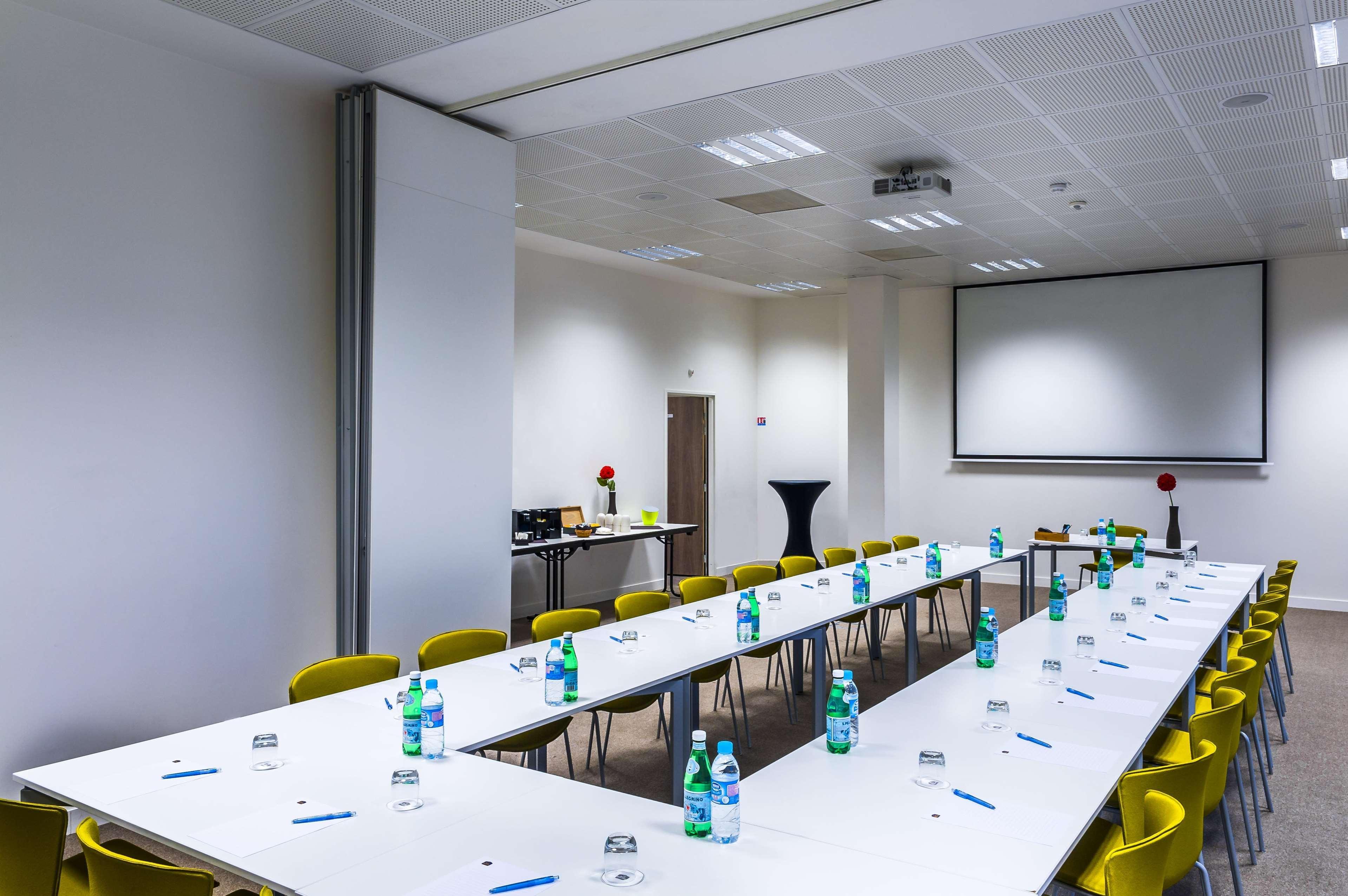 Best Western Plus Paris Velizy Exterior photo