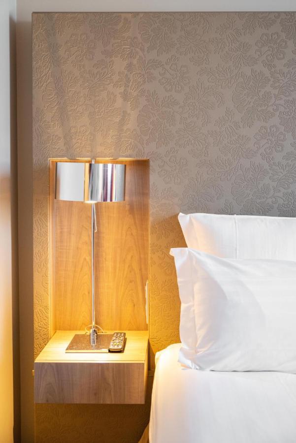 Best Western Plus Paris Velizy Exterior photo